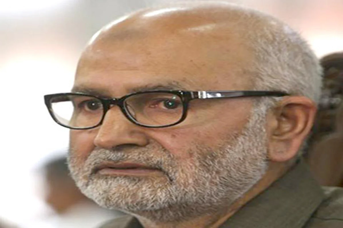 Naeem Akhtar visits border village Zora, assesses losses due to firing