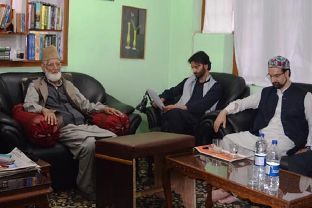 JRL calls for peaceful protests tomorrow against ‘killing spree’ in Kashmir