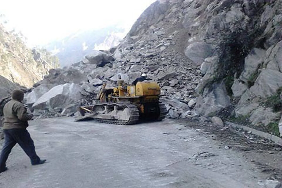 Closed roads spoil winter tourism prospects of Bhaderwah
