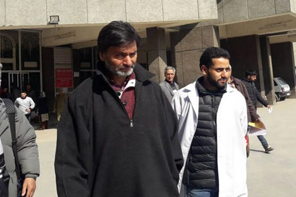 JKLF chief Yasin Malik discharged from SKIMS, condemns killing of Soibugh resident