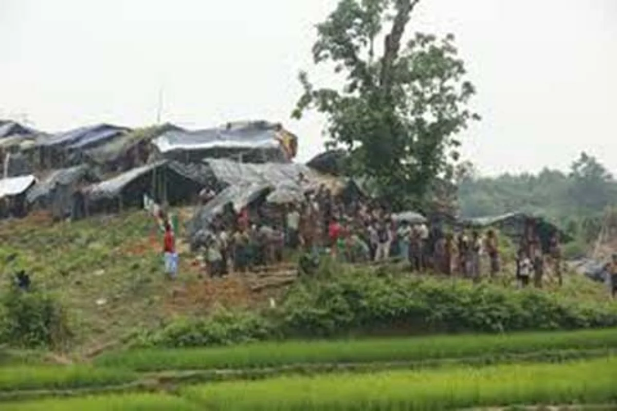 Rohingya living in “no man’s land” insist they will stay