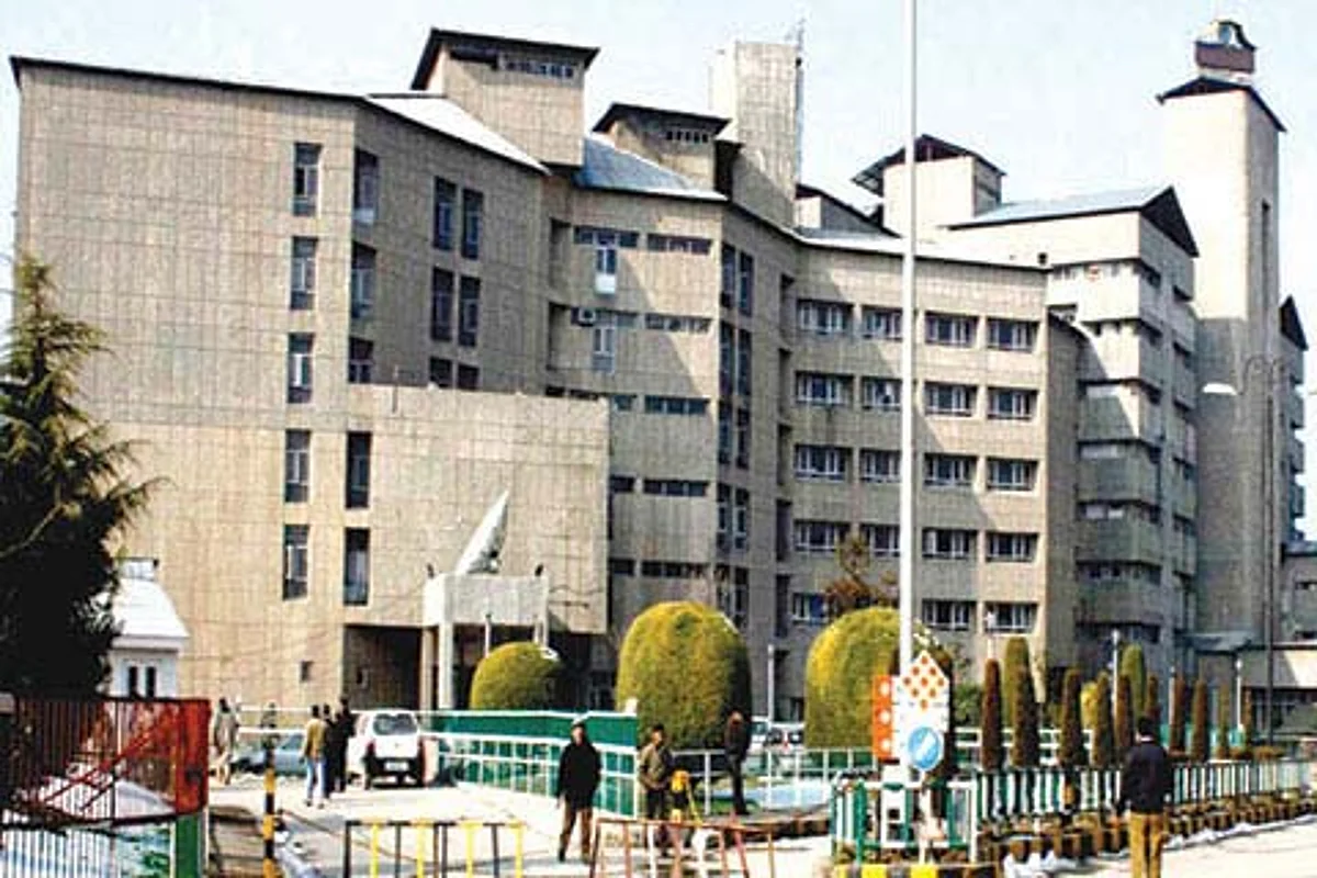 HC quashes appointment of 2 assistant professors in SKIMS