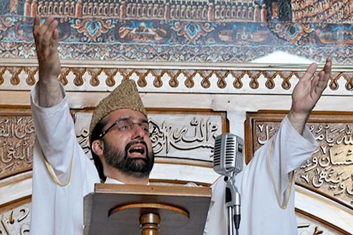 Kashmir Talks | Not in hurry, we’ll discuss and respond: Mirwaiz