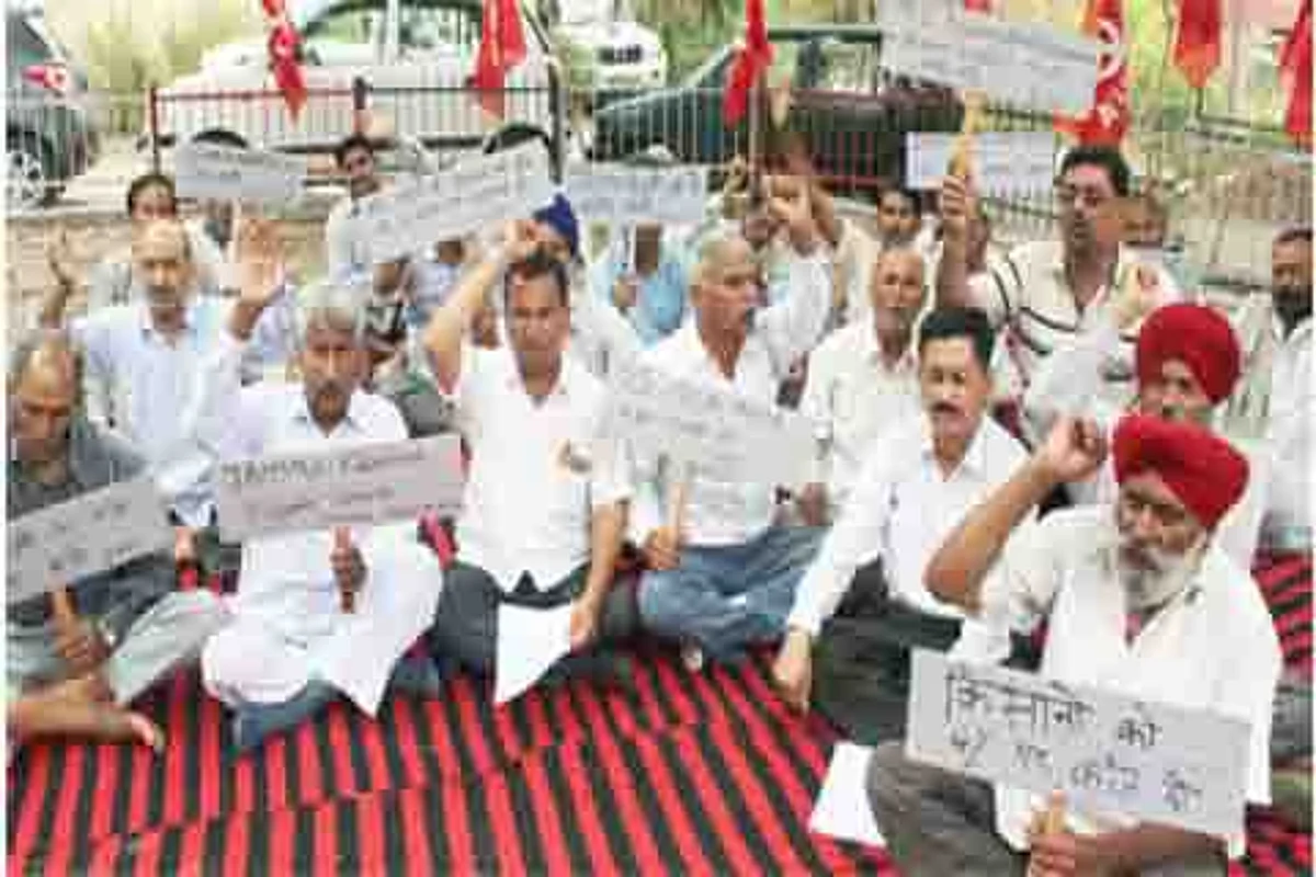 State Kissan Tehrik stages protest