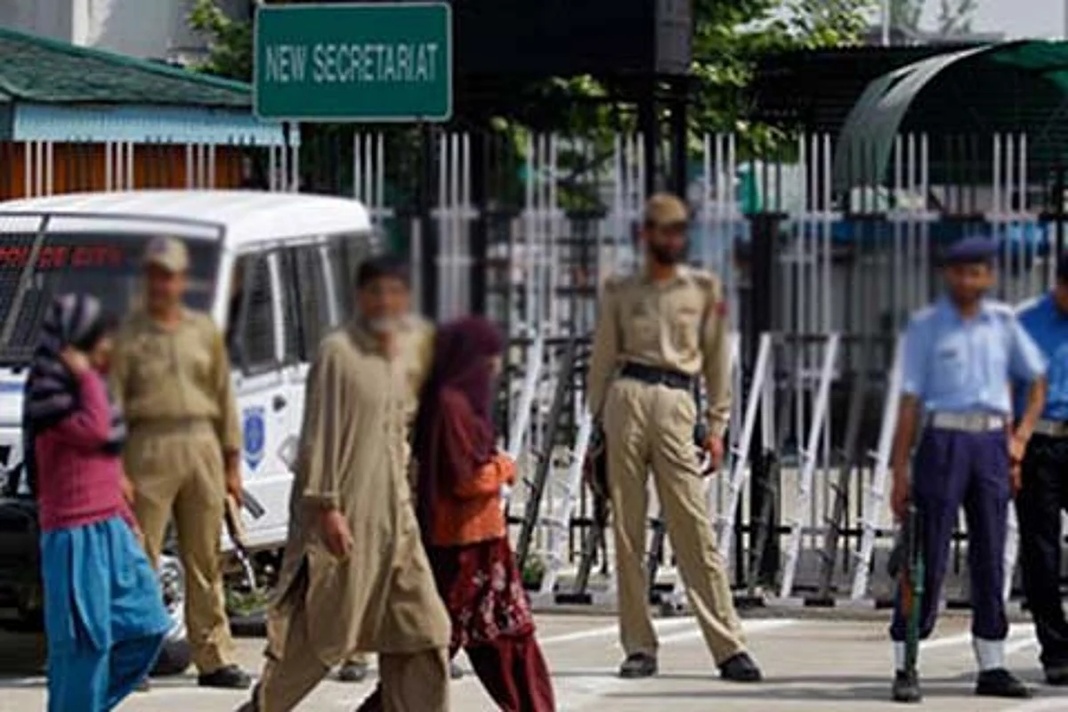 Bureaucrats and security men take it easy as fewer people turn up at civil secretariat