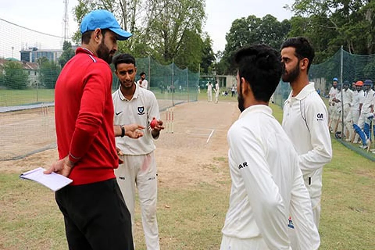 Irfan Pathan kick starts JKCA talent hunt in Srinagar
