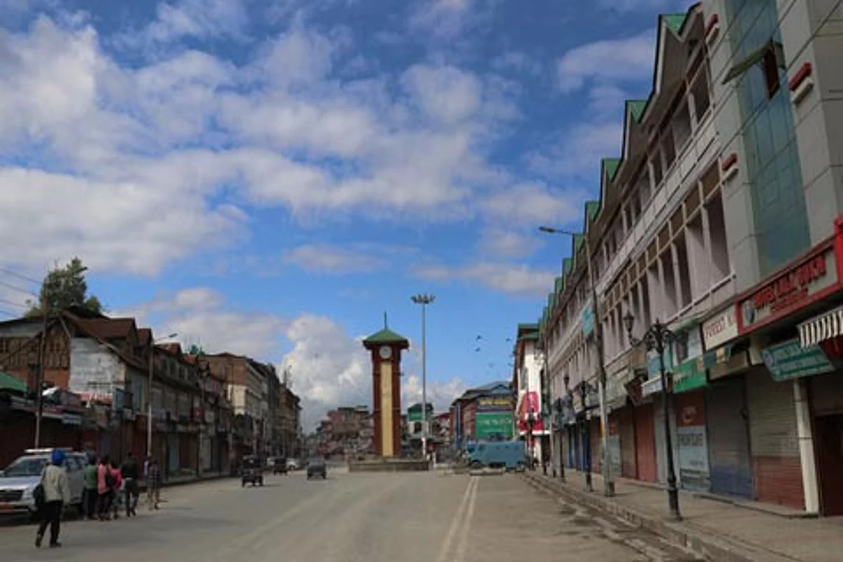 Shutdown called by JRL affects life in Kashmir