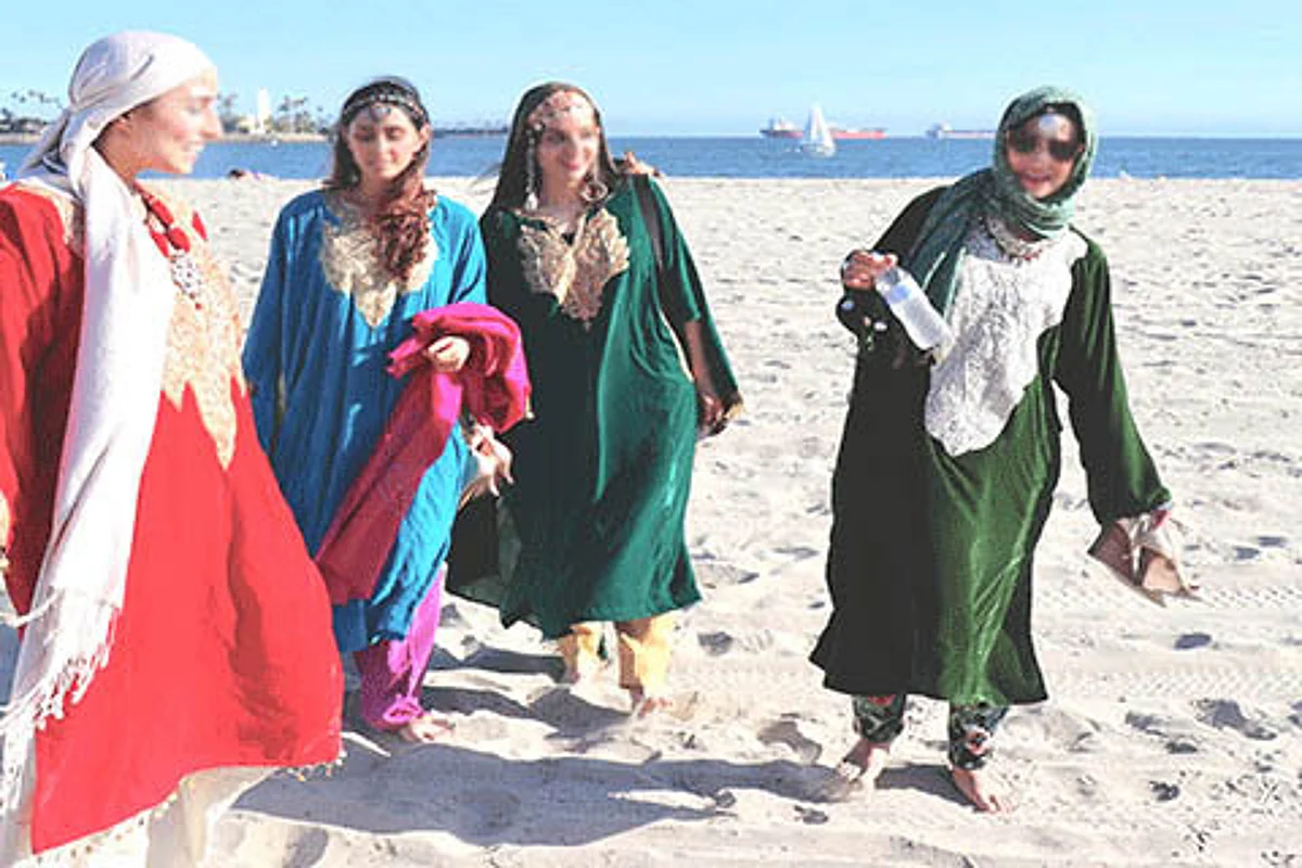 Pheran on the Pacific beach: Reclaiming the culture