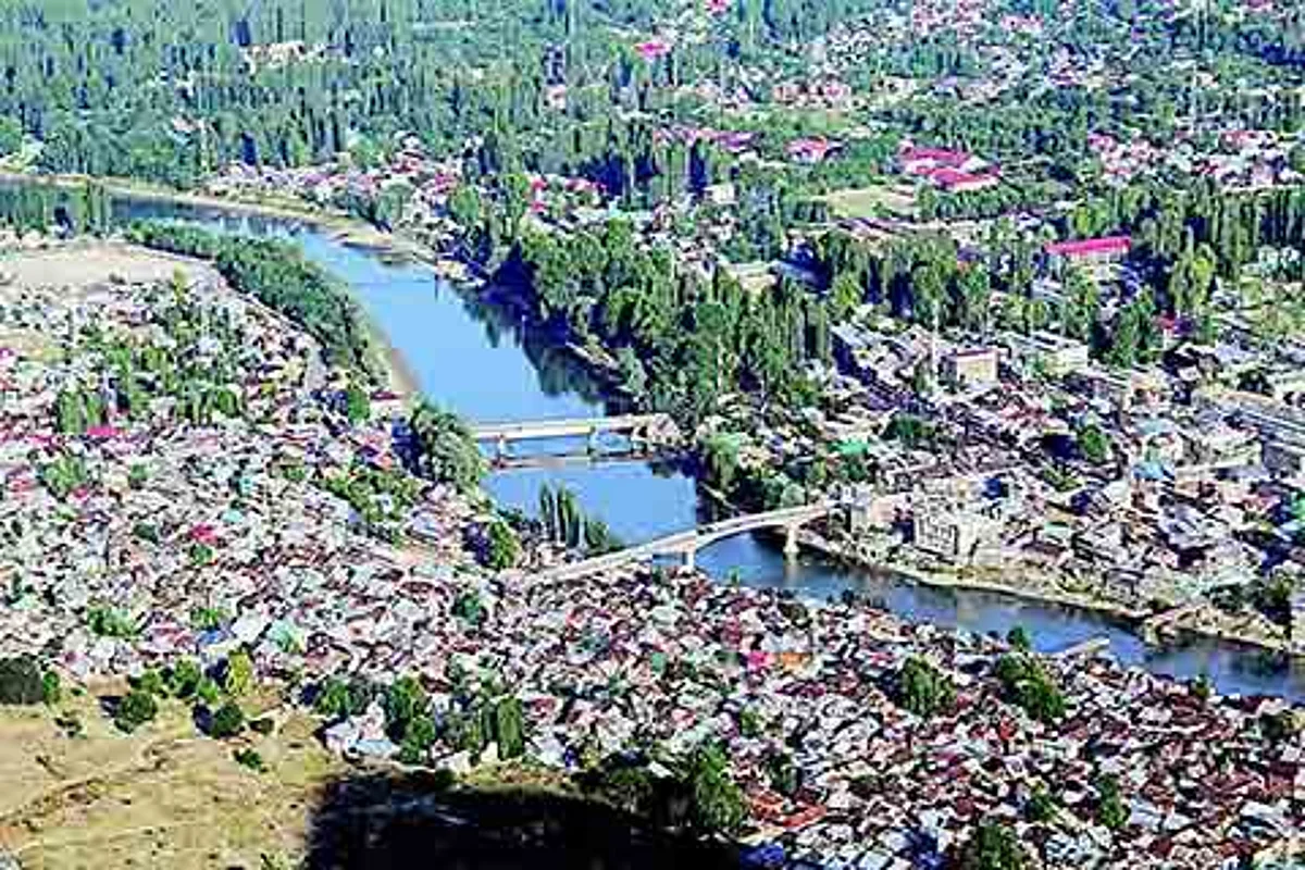 In a first, police start door-to-door ‘census’ in Baramulla town