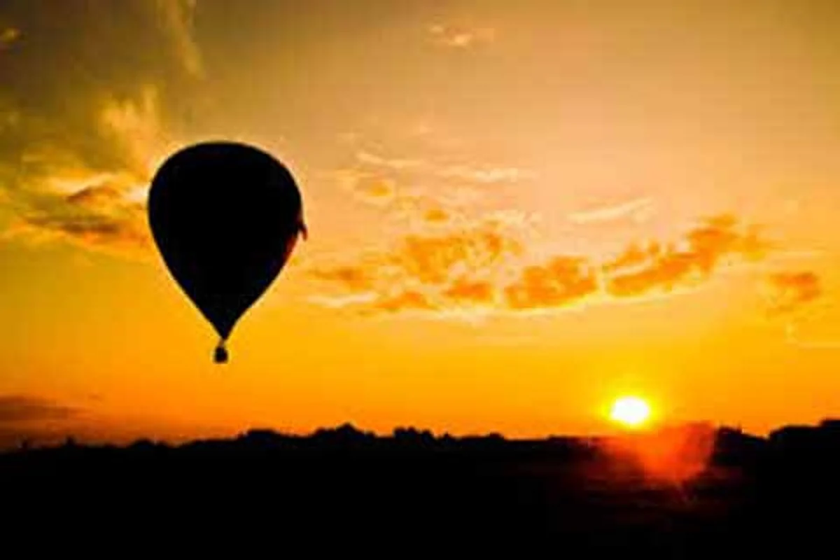 Balloon-type aerial object of Pak Airlines creates panic in Rajouri