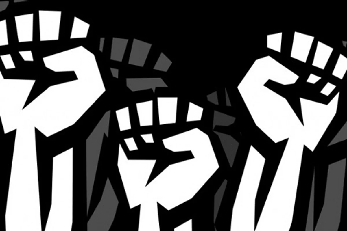 Kupwara shopkeepers protest against dilapidated road condition
