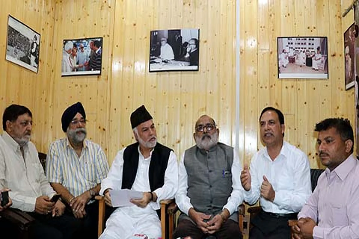 J&K civil society group threatens mass agitation if Article 35A is altered