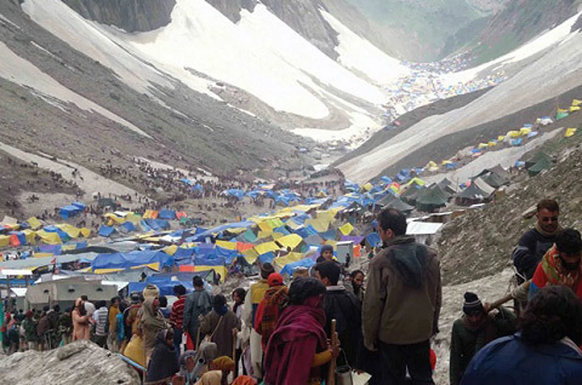 Amarnath yatra concludes, over 2.85 lakh pilgrims pay obeisance