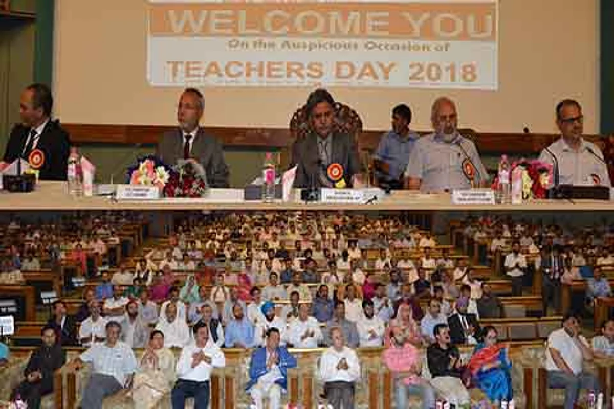 ‘Govt facing financial problems to implement 7th pay panel report for SSA teachers’