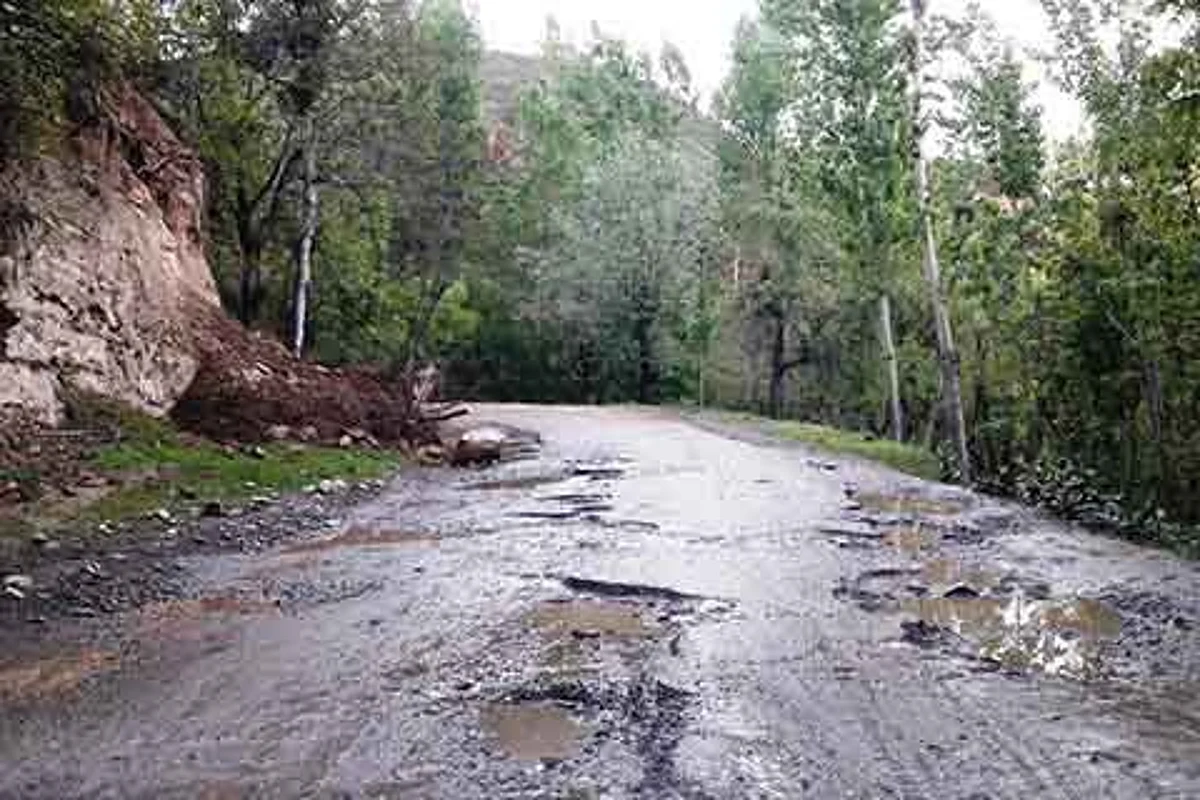 Manigam-Durpora link road in shambles