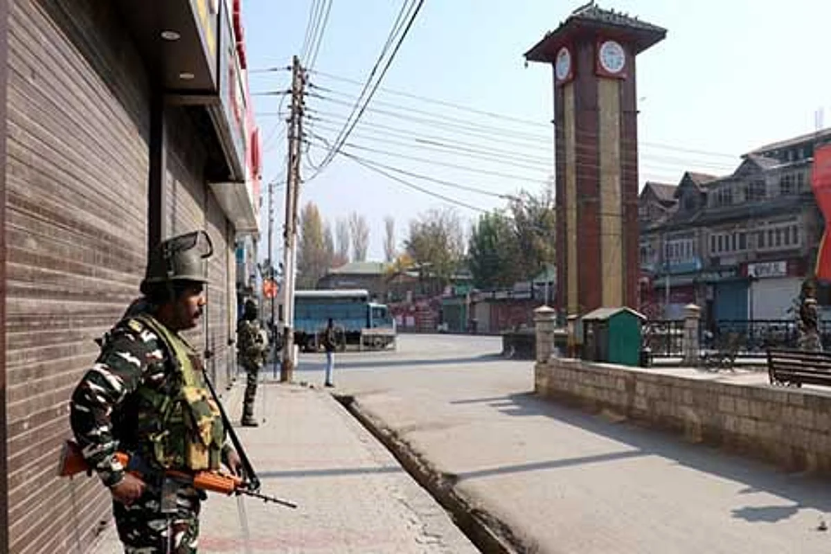 OCTOBER 27: Kashmir, Banihal observe shutdown