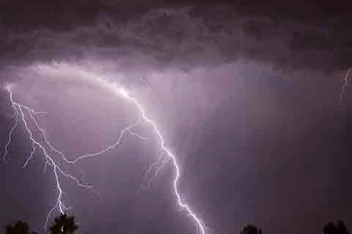 Man killed, girl injured in lightning strike