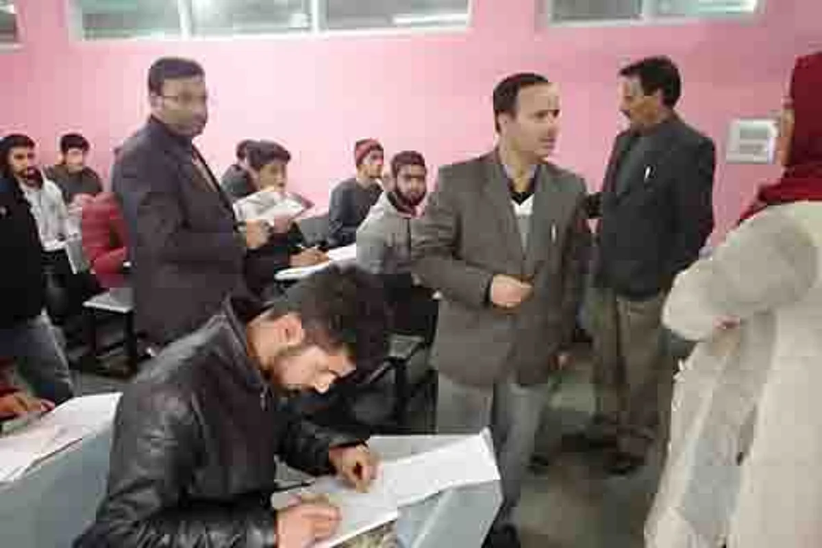 Private schools provide worst accommodation to govt school students: DSEK