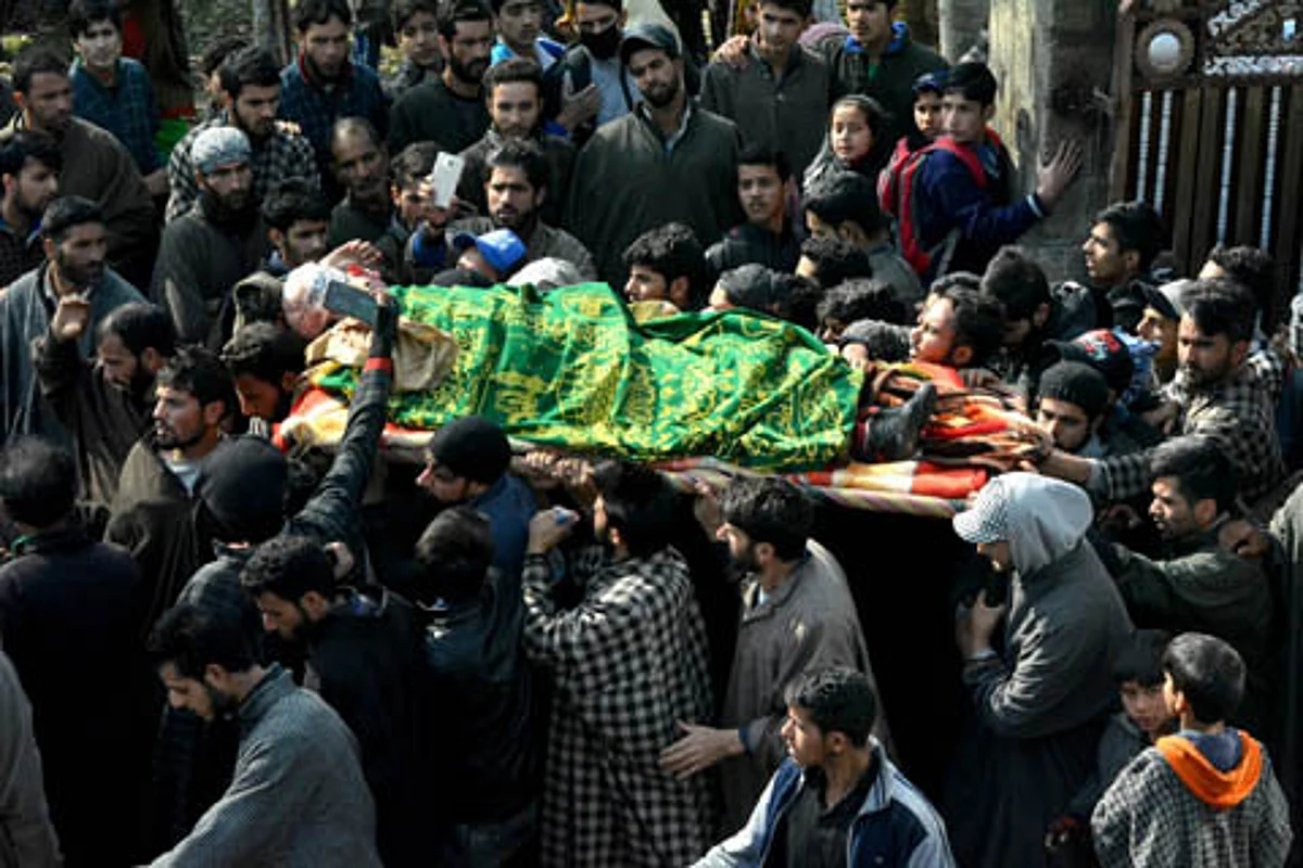 Braving frosty weather, thousands attend funeral prayers of slain militants in south Kashmir’s Shopian