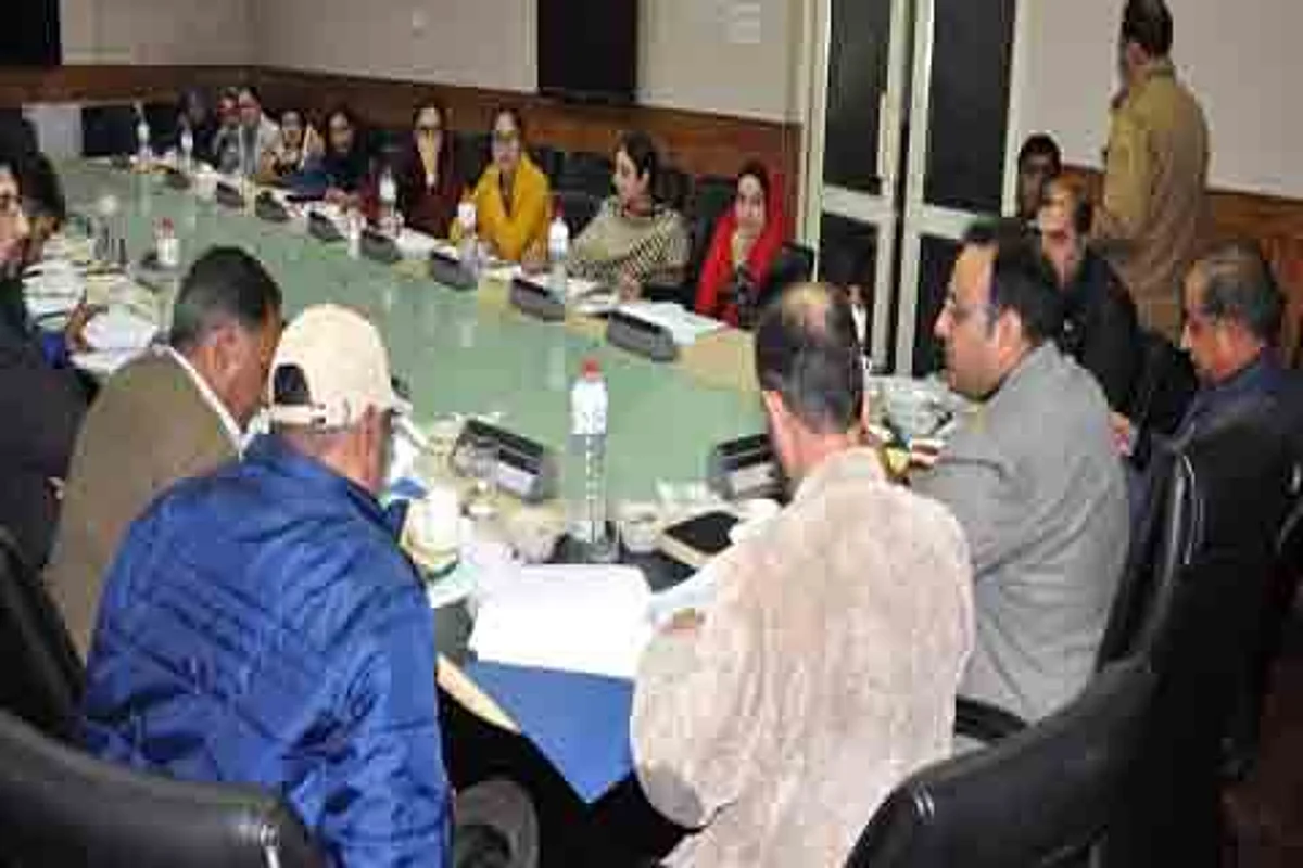Functioning of labor department reviewed