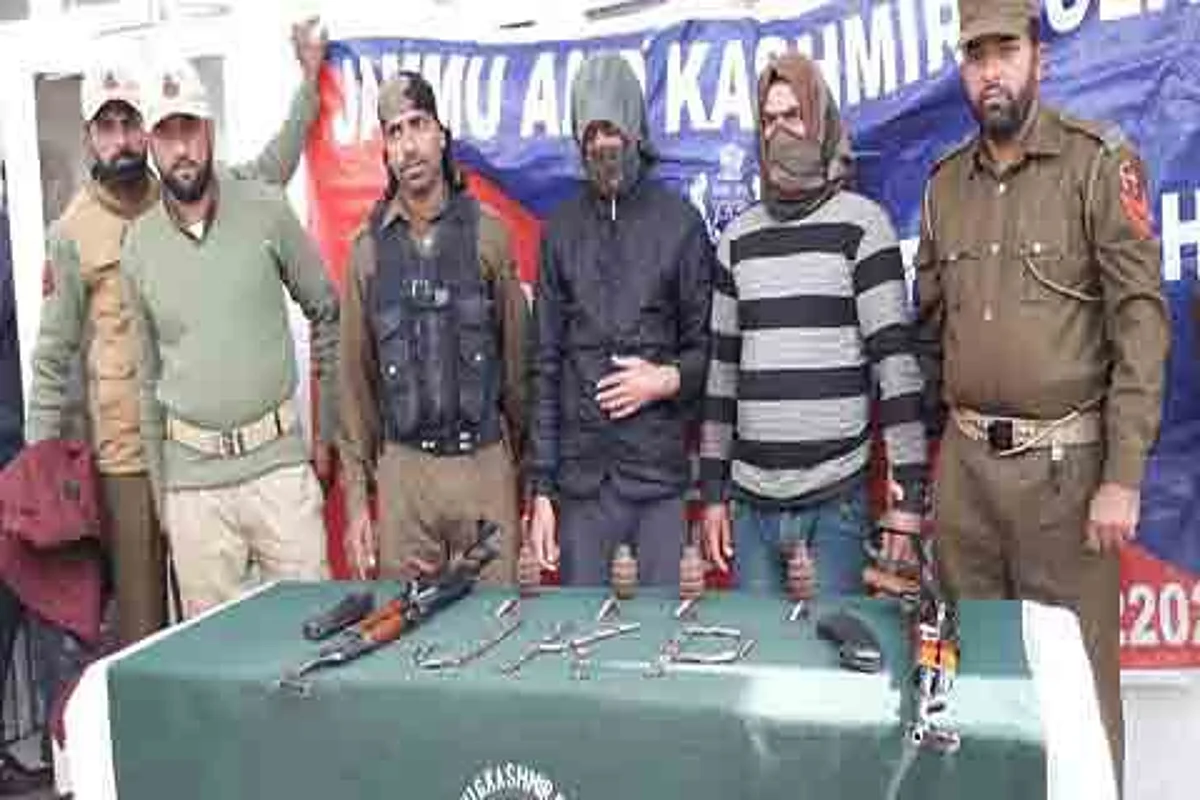 ‘Arrested Pulwama men were militant associates’