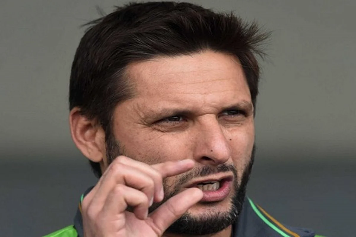 Afridi’s Kashmir remark: Miandad advises cricketers to avoid voicing opinions on political issues