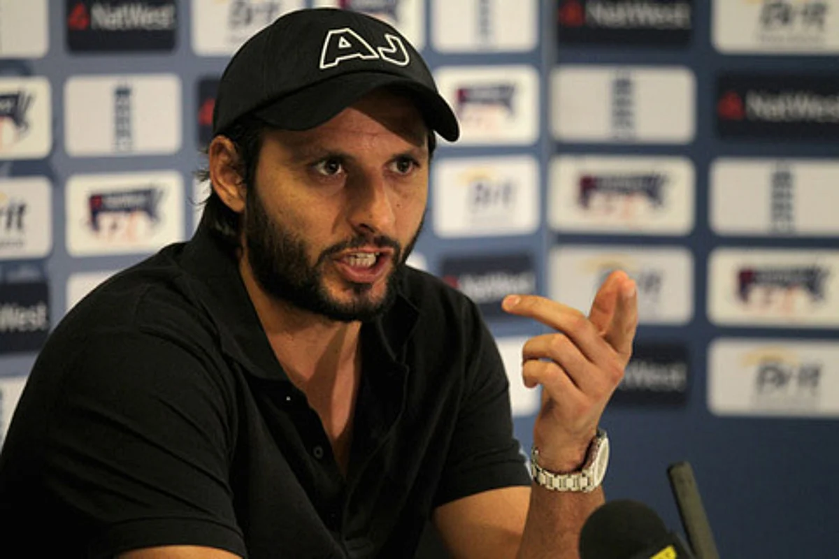 PSL franchise replaces Afridi with Akram
