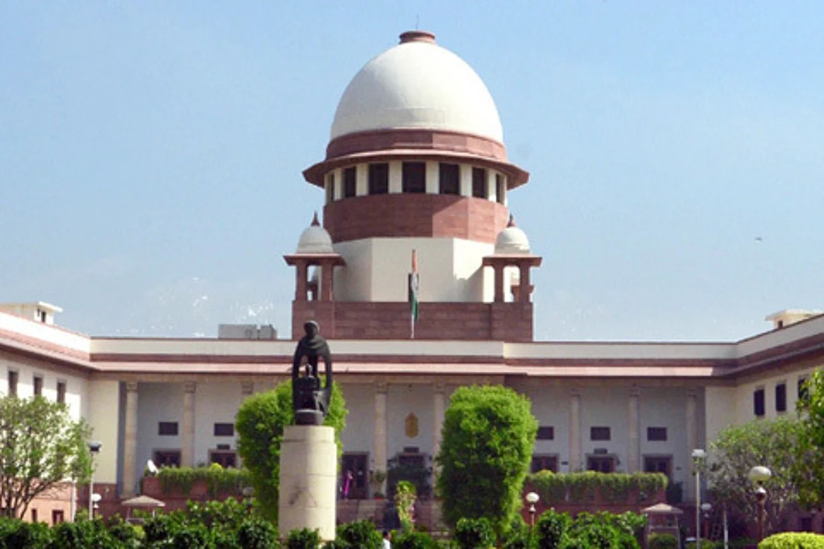 SC to hear plea challenging constitutional validity of Article 370 in April