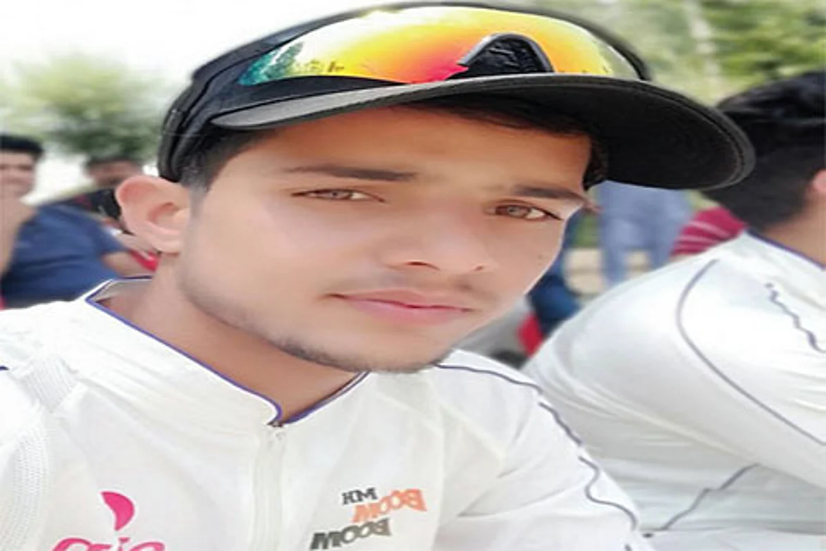 Indian Premier League: Mumbai Indians buy Kulgam boy Rasikh Salam,