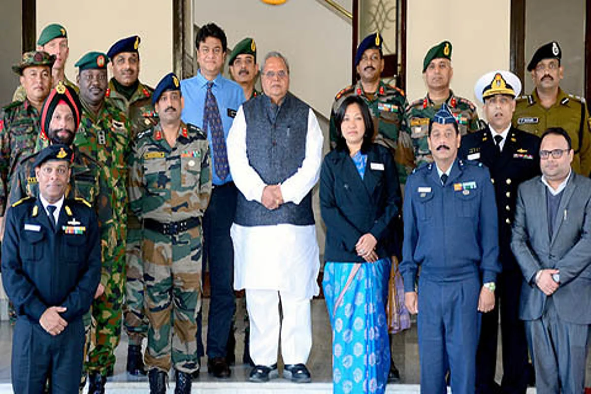 Defence study group meets Governor, to visit Srinagar today