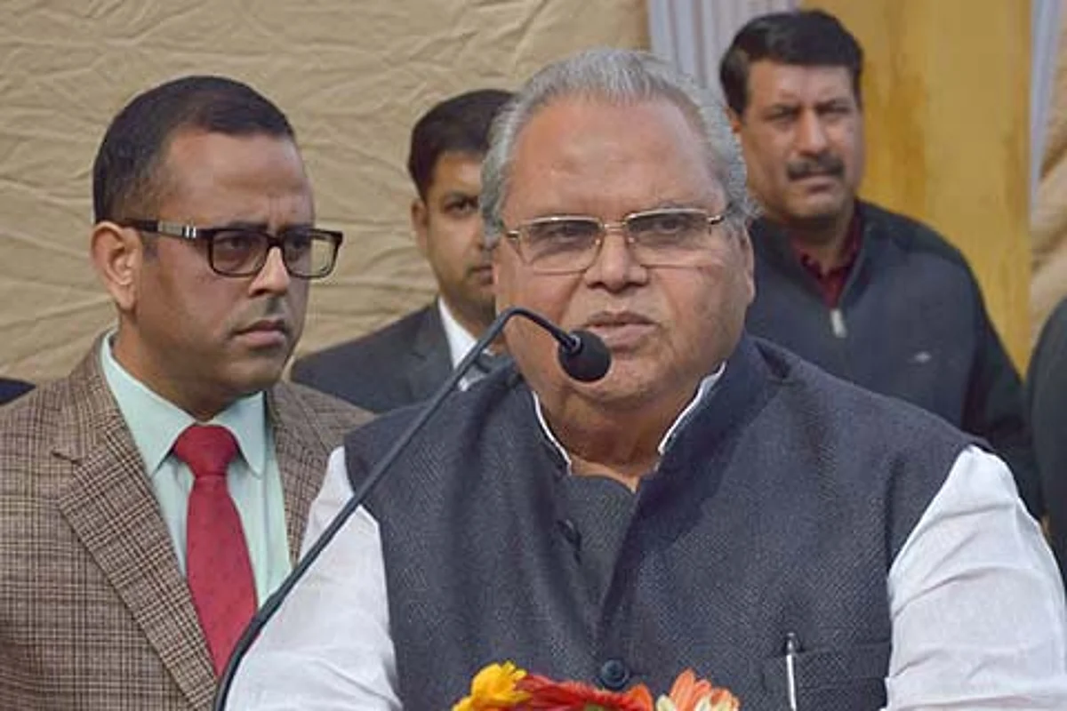 PDP falling apart, don’t take Mehbooba seriously: Governor