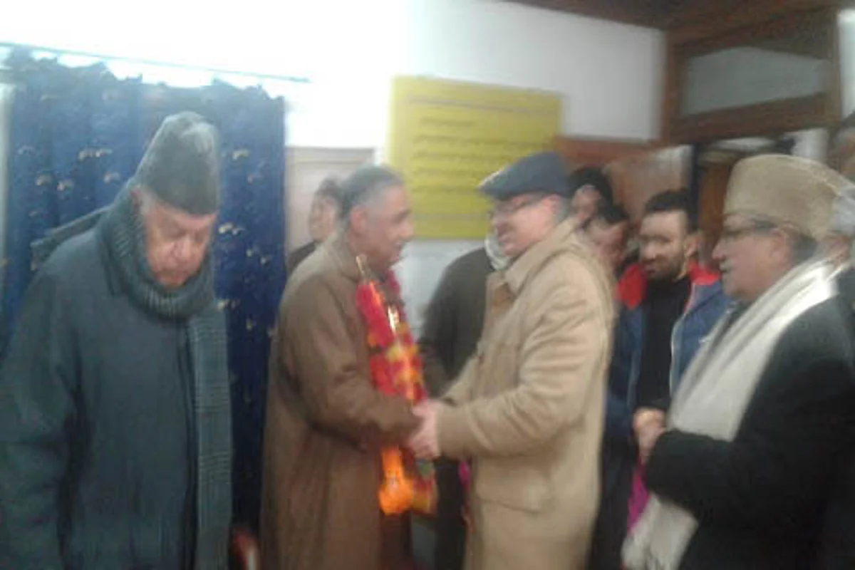 Former PDP district president Baramulla joins NC