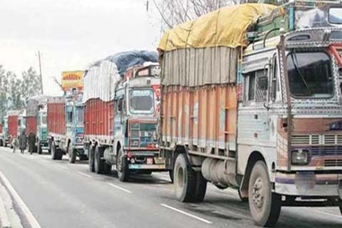 Fruit growers suffer losses worth crores of rupees