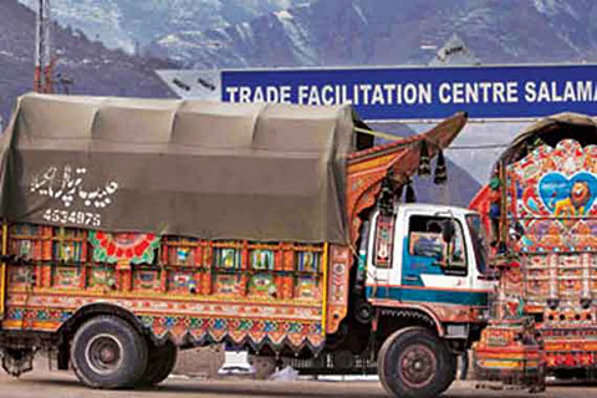 Despite tension, cross-LoC trade via Uri, Poonch continues