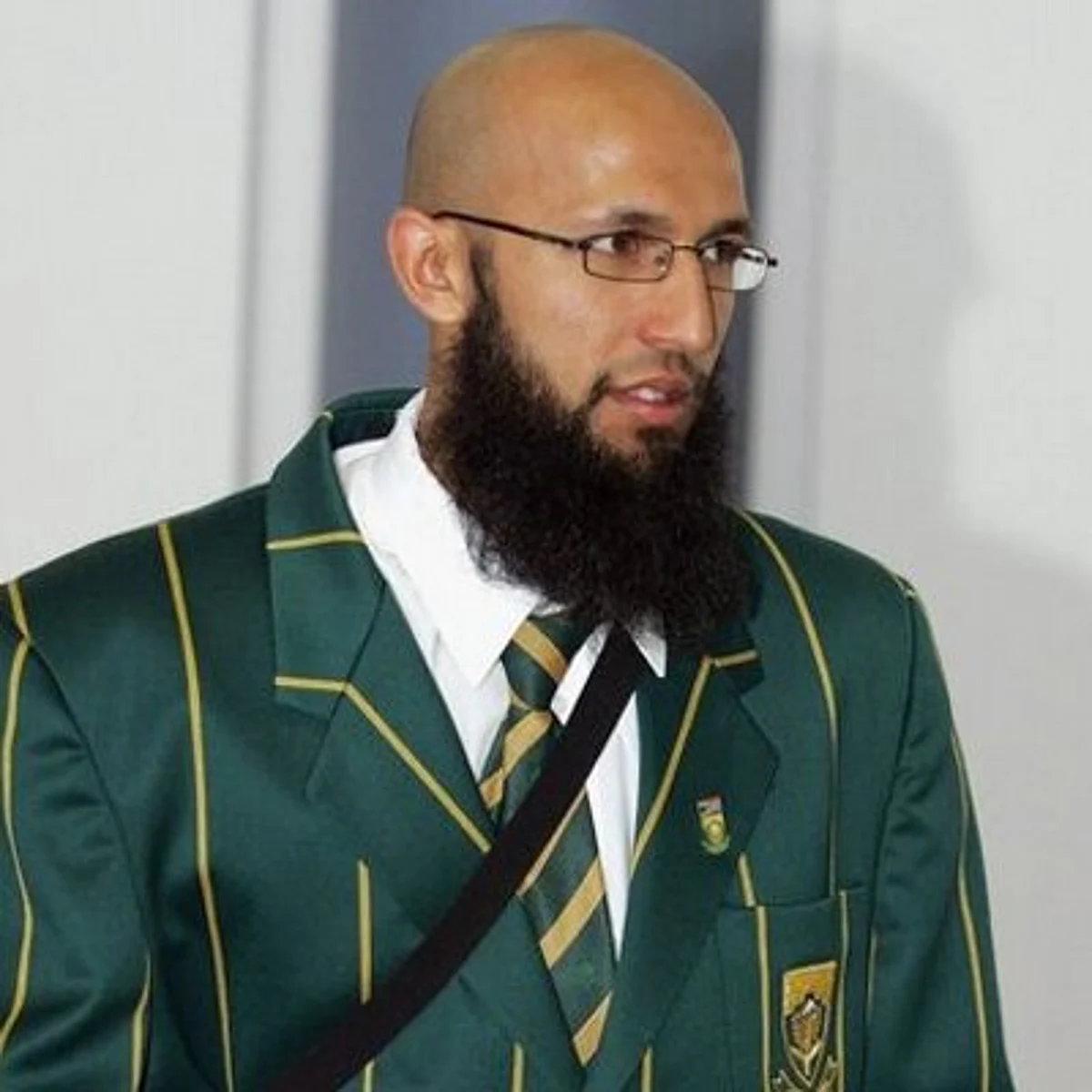 I stand with all those who are oppressed: Amla