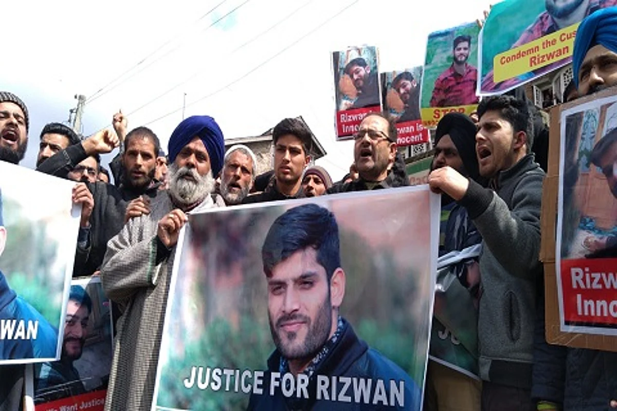 Teacher’s custodial death: Protest held in Awantipora, family demands exhumation of his body