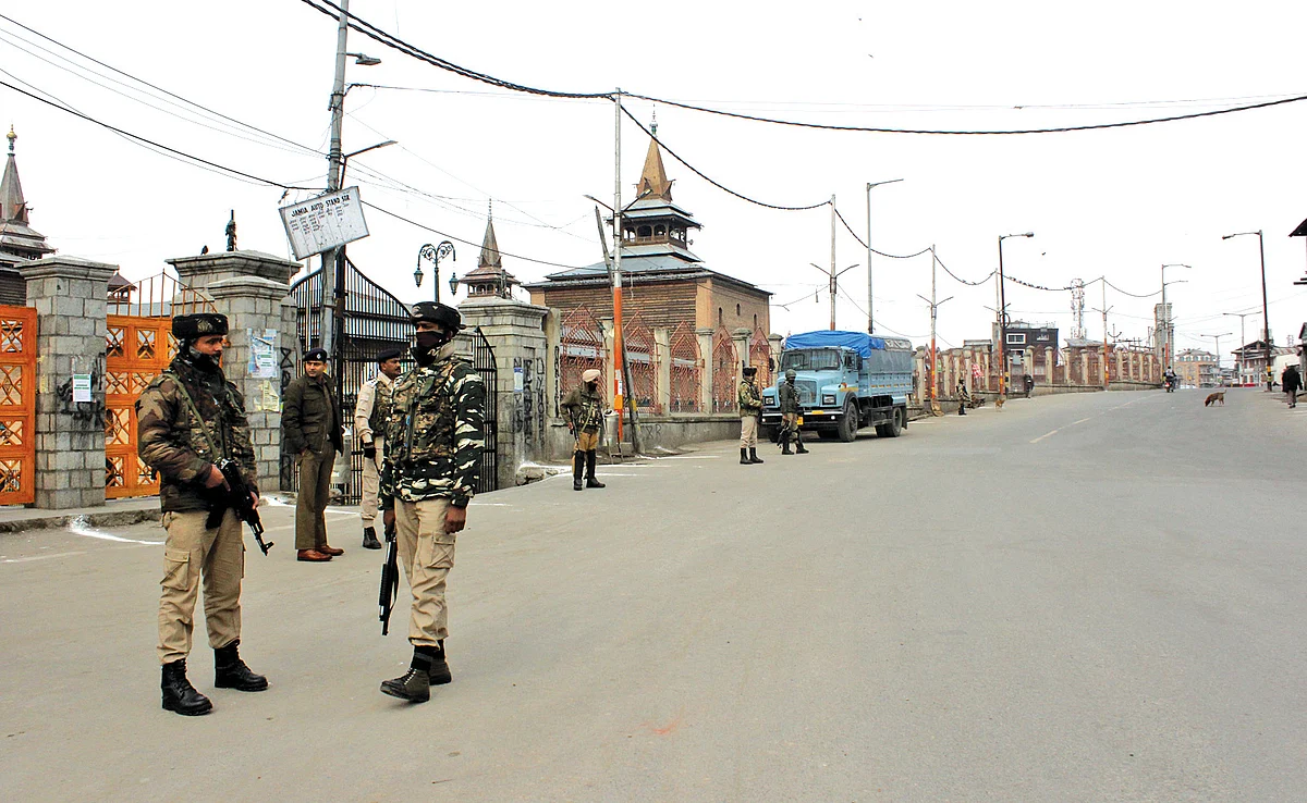 Kashmir shuts against arrest spree, PSA detentions