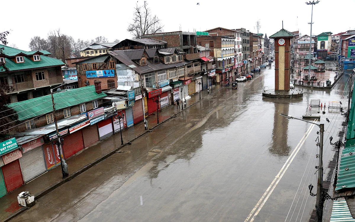 Kashmir shuts to mourn principal’s custodial death