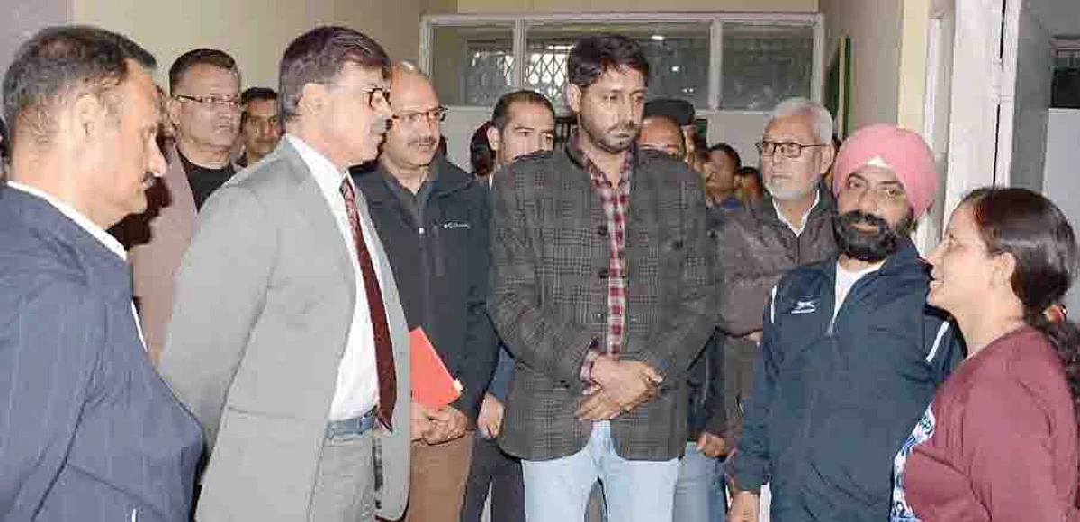 Advisor Kumar interacts with coaches, young athletes at Indoor Sports Complex