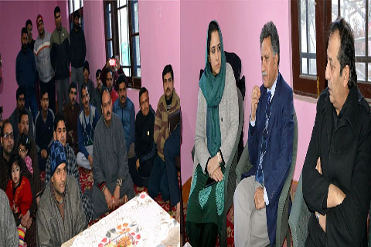 Advisor Ganai visits Pandit Colony Sheikhpora