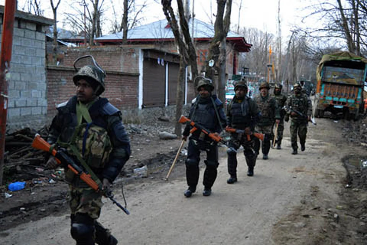 Militant killed in ongoing Shopian gunfight: Army