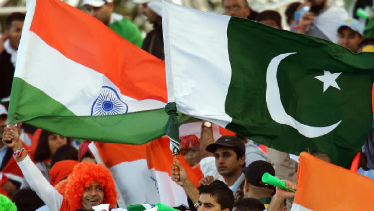 India boycotts Pak Day event as Kashmiri Hurriyat leaders invited