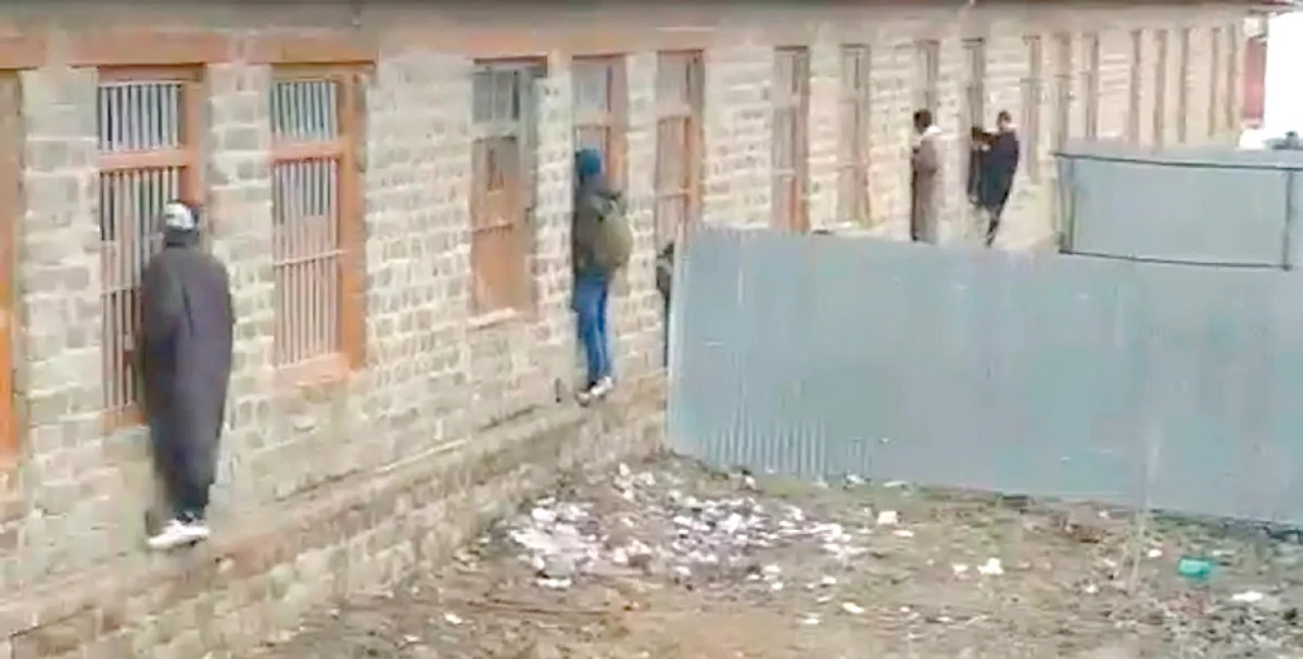 BI-ANNUAL 10TH CLASS EXAMINATION|Purported video of copying at 2 centres goes viral
