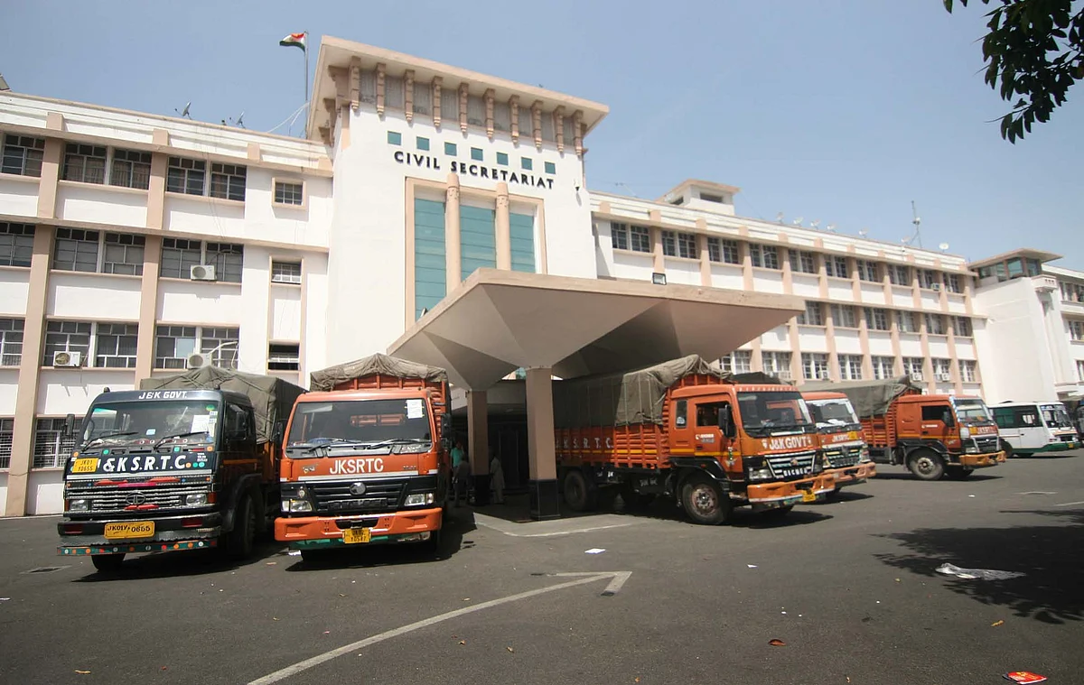 Darbar Move: J&K admin to function in Jammu from today