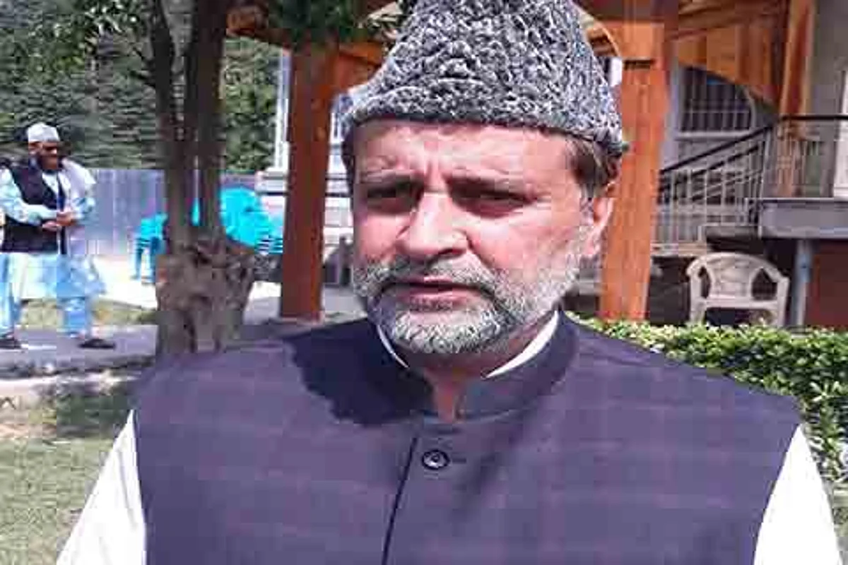 Govt failed to keep Sonamarg open during winter: Mian Altaf