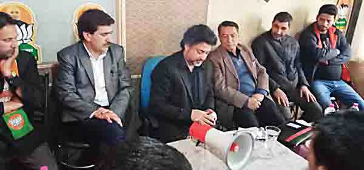 NC, PDP have befooled Kashmiris for power: Khalid Jehangir