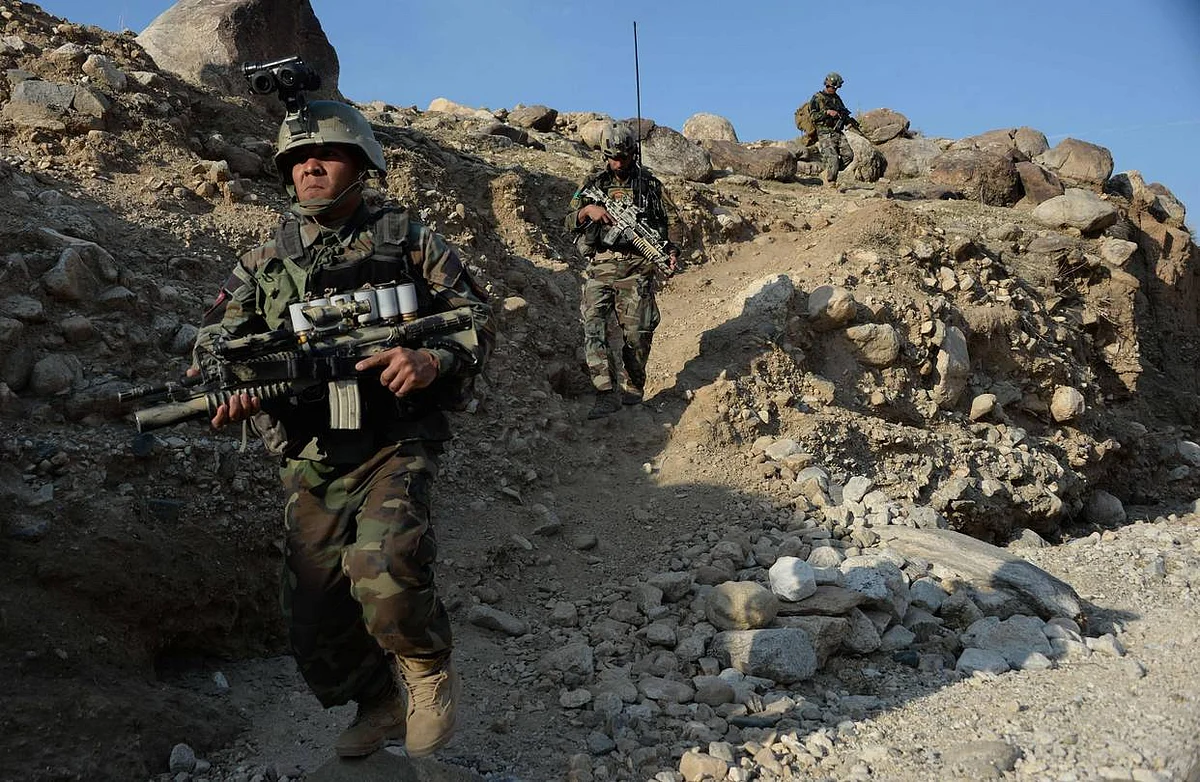 30 militants, 7 security forces killed in Afghan clash