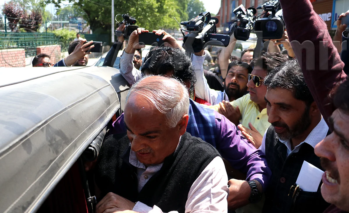 Bharatiya Janata Party (BJP) state general secretary Ashok Kaul held a protest at Press Enclave in Srinagar against the security withdrawal of the political workers in Jammu and Kashmir on Tuesday May 07, 2019. Mubashir Khan/GK
