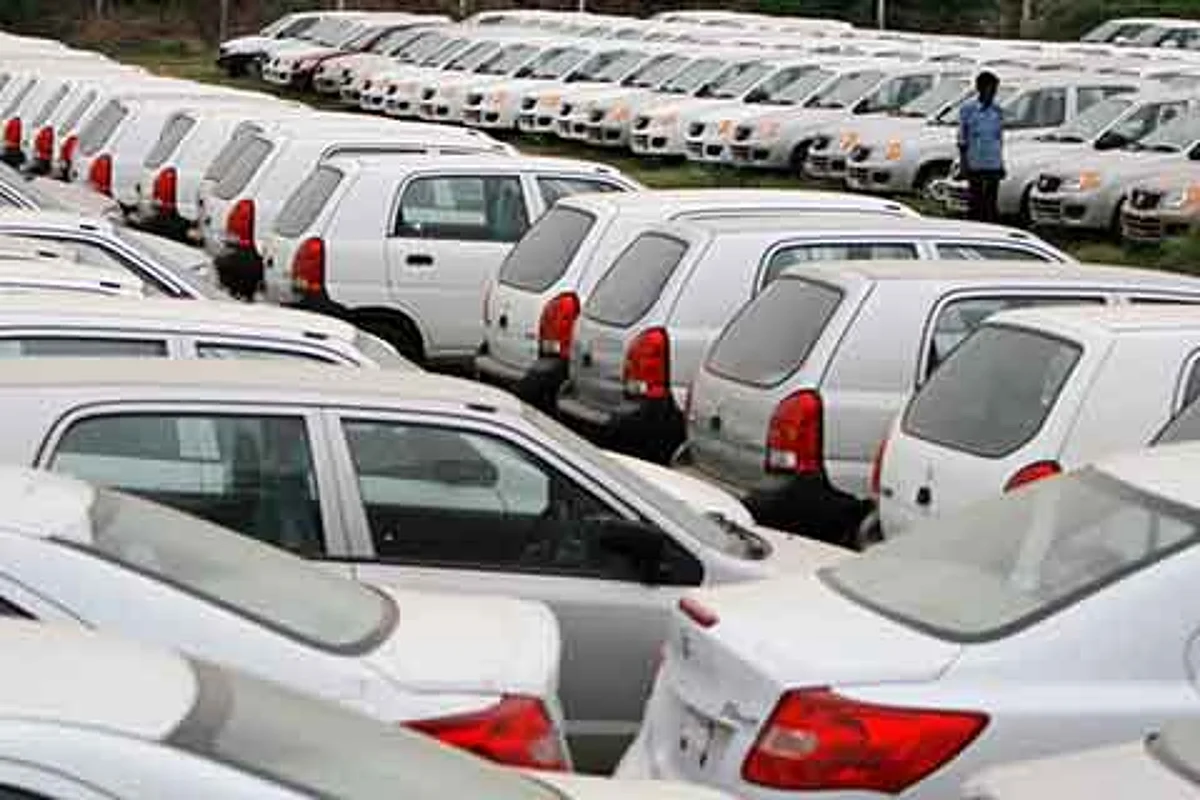 As per data from the Regional Transport Office (RTO) Kashmir, between 1971 and 2004, Kashmir logged 1,54,277 vehicle registrations.