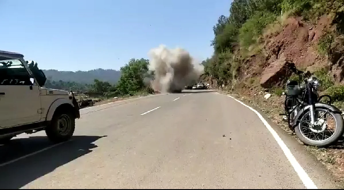 Traffic restored on Jammu-Rajouri highway after suspected IED destroyed